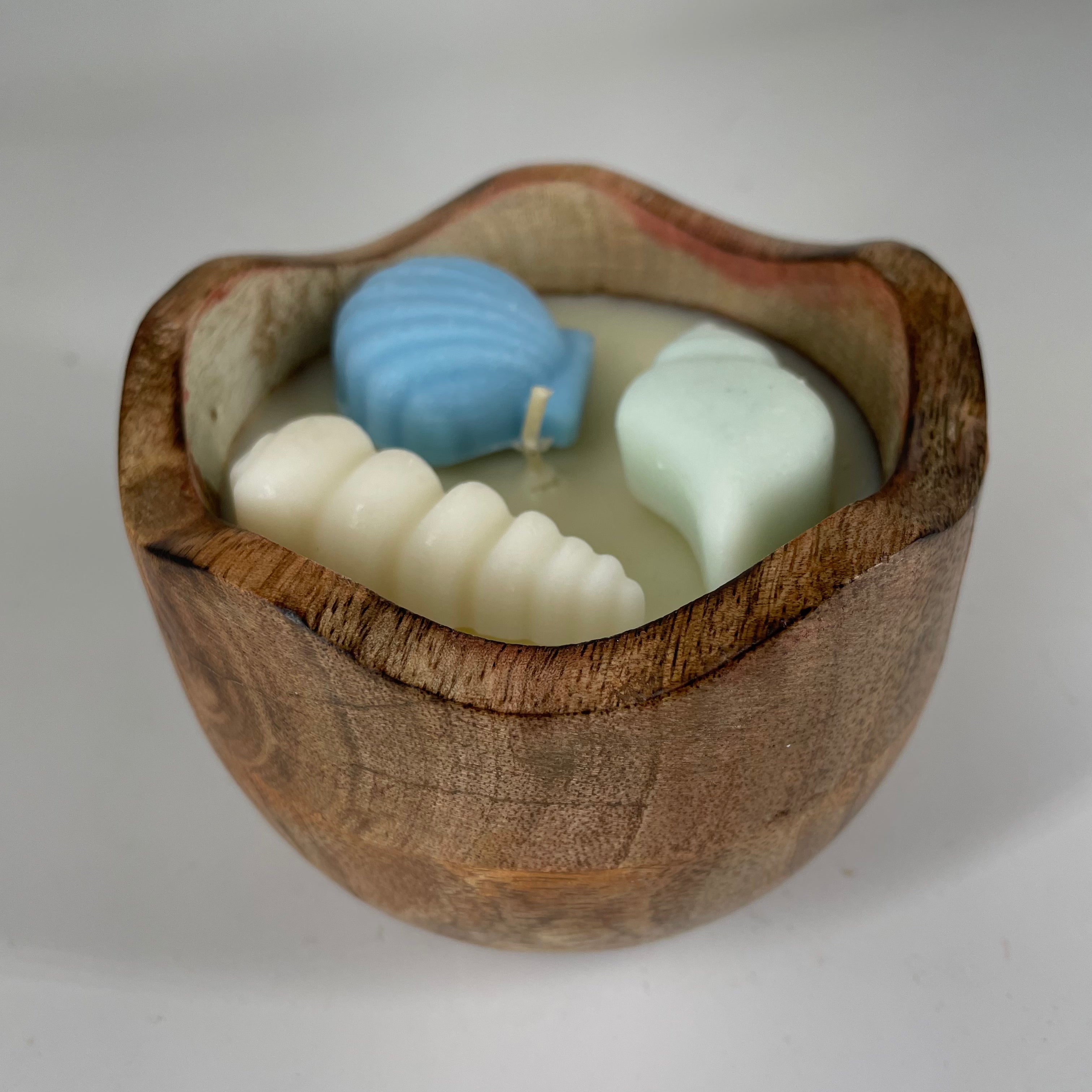 Wooden eggshell with charms soy wax candle